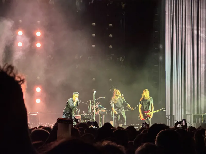 Trent singing to the crowd